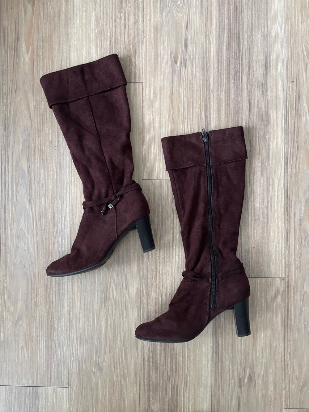 Predictions Tall Heeled Boots Burgundy Suede Block Heel Womens 7 Classic 90s Y2K